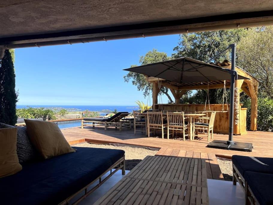 Magnifique Avec Piscine, Splendide Vue Mer. *